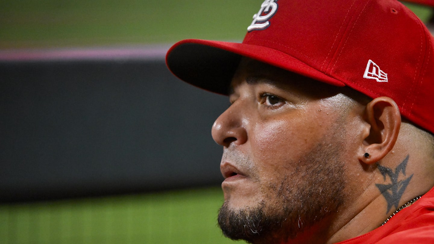 Yadier Molina Lays Down Gauntlet for Young Cardinals Squad