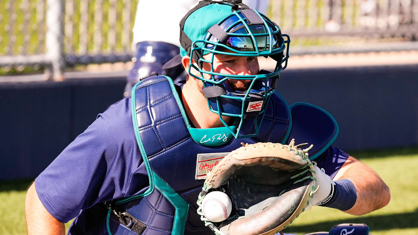 With new ABS in place, Mariners catcher Cal Raleigh plans to test it out