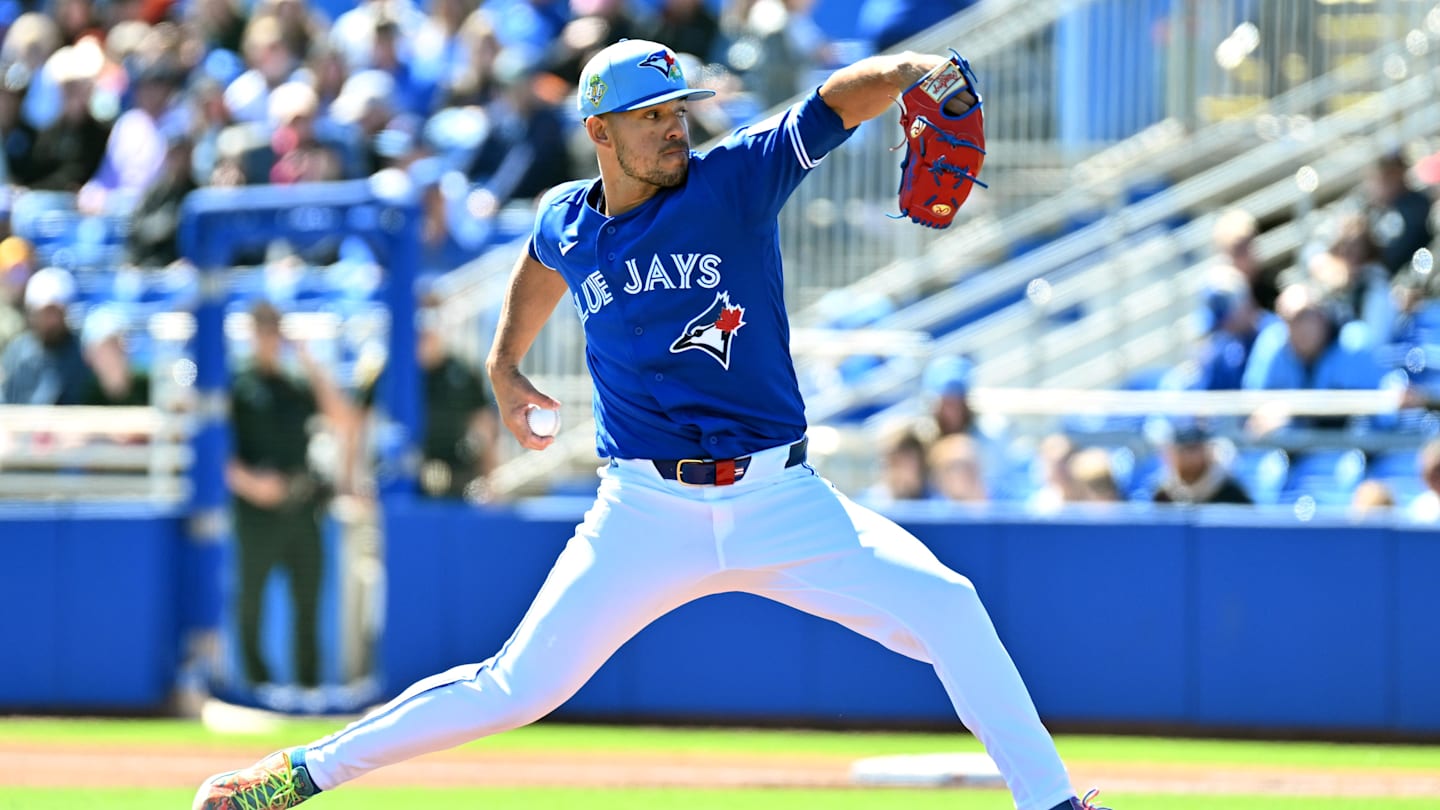 Feb 23, 2026; Dunedin, Florida, USA; Toronto Blue Jays starting  pitcher Jose Berrios (17) throws a pitch in the first inning against the New York Mets at TD Ballpark. Mandatory Credit: Jonathan Dyer-Imagn Images