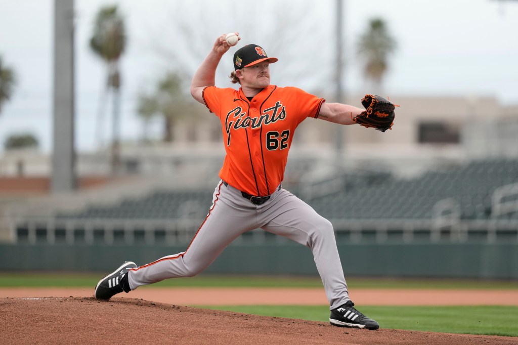SF Giants' Logan Webb, Hayden Birdsong throw first live bullpens