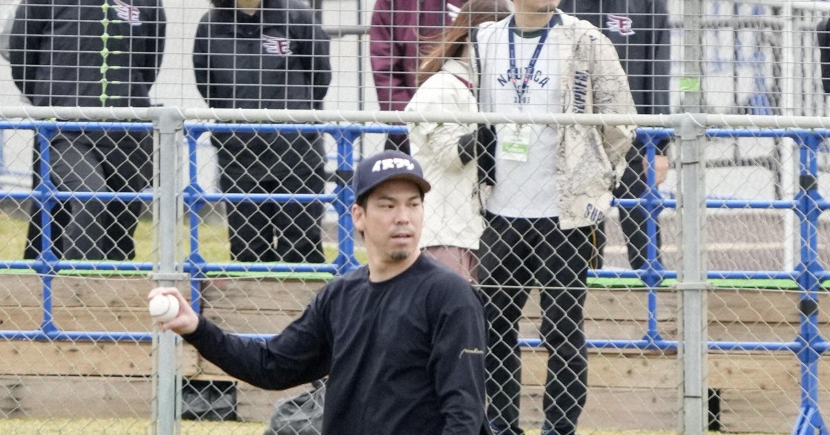 Baseball: MLB returnee Maeda looking to fit in at camp with Eagles