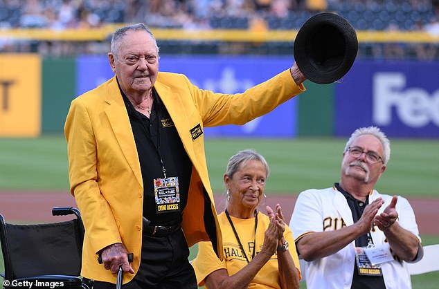 Elroy Face acknowledges the crowd after being inducted into the Pittsburgh Pirates Hall of Fame Class of 2023 before the game against the Chicago Cubs at PNC Park