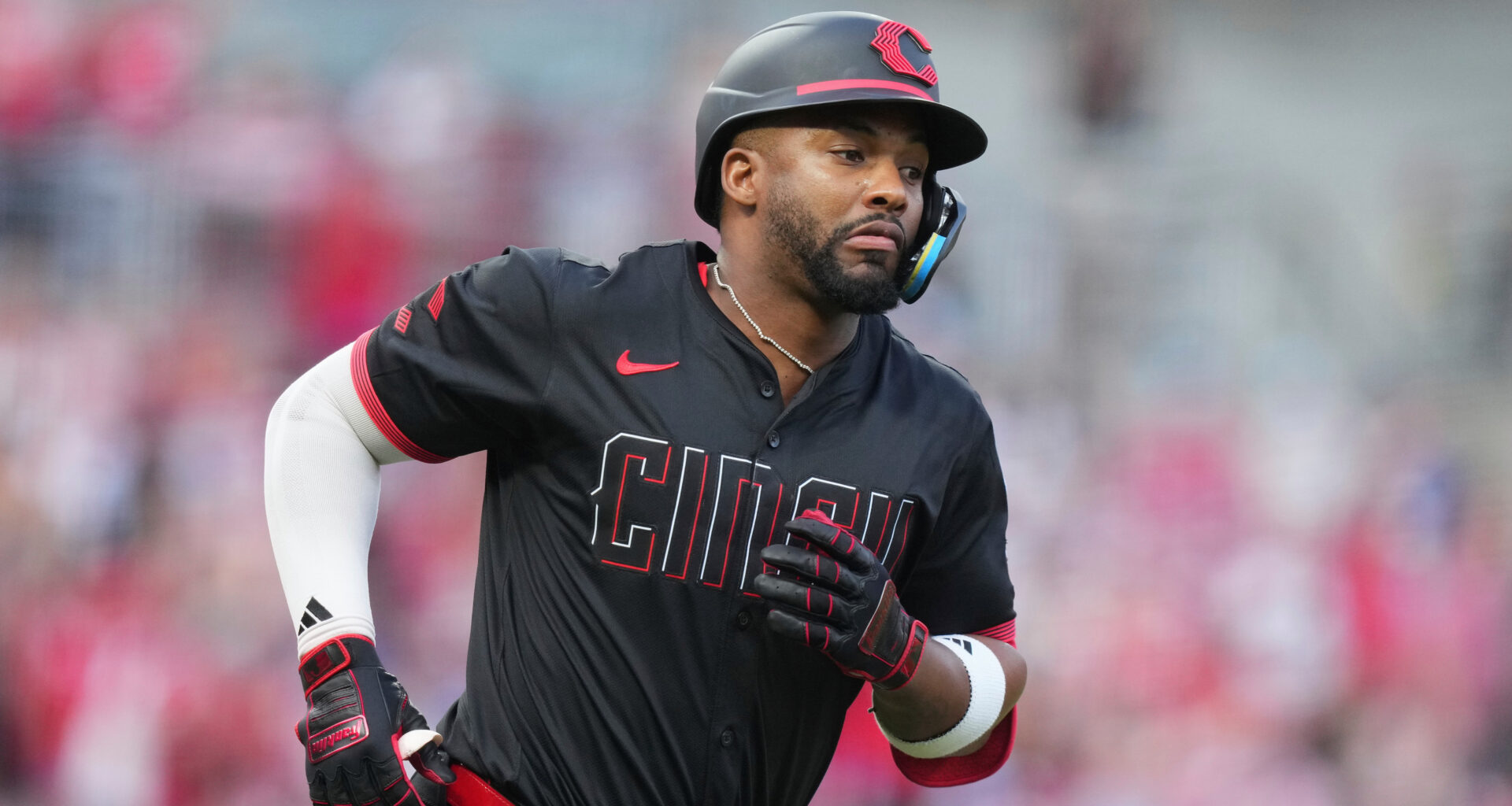 Miguel Andujar and the San Diego Padres finalize their $4 million, 1-year contract