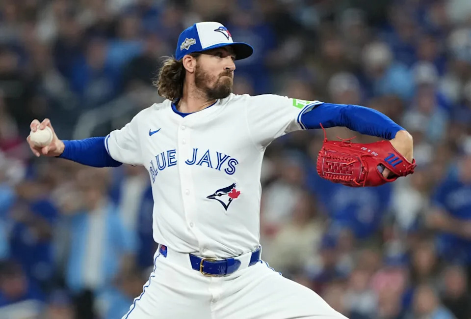 Oct 20, 2025; Toronto, Ontario, CAN; Toronto Blue Jays pitcher Kevin Gausman (34) throws in the seventh inning against the Seattle Mariners during game seven of the ALCS round for the 2025 MLB playoffs at Rogers Centre. Mandatory Credit: Nick Turchiaro-Imagn Images