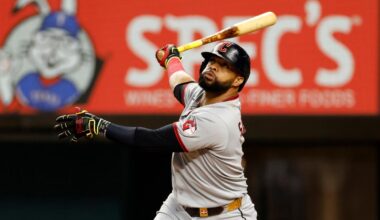 Carlos Santana signing with Diamondbacks for 17th MLB season