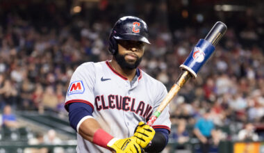 Diamondbacks signing former All-Star first baseman