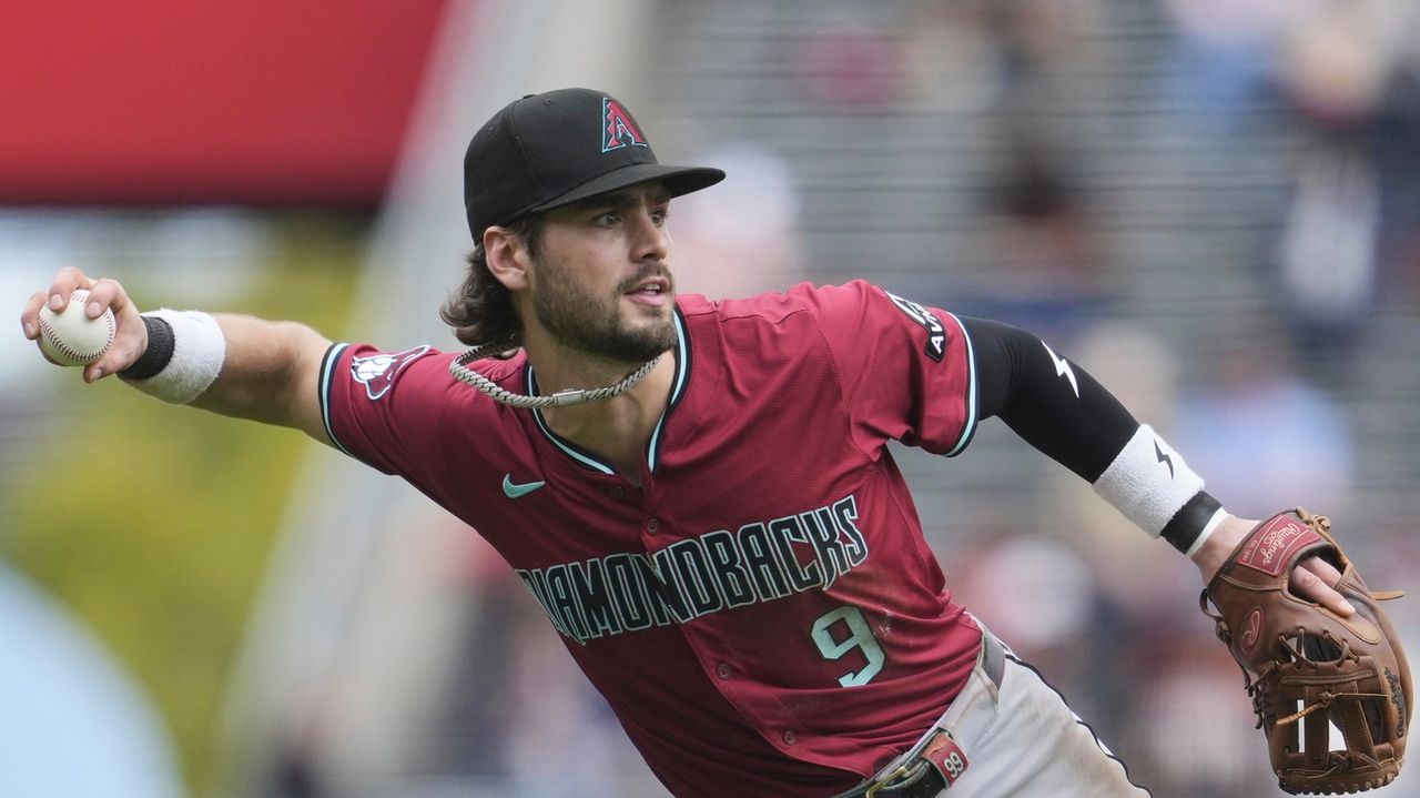 Orioles acquire versatile Blaze Alexander from D-backs in exchange for 3 players