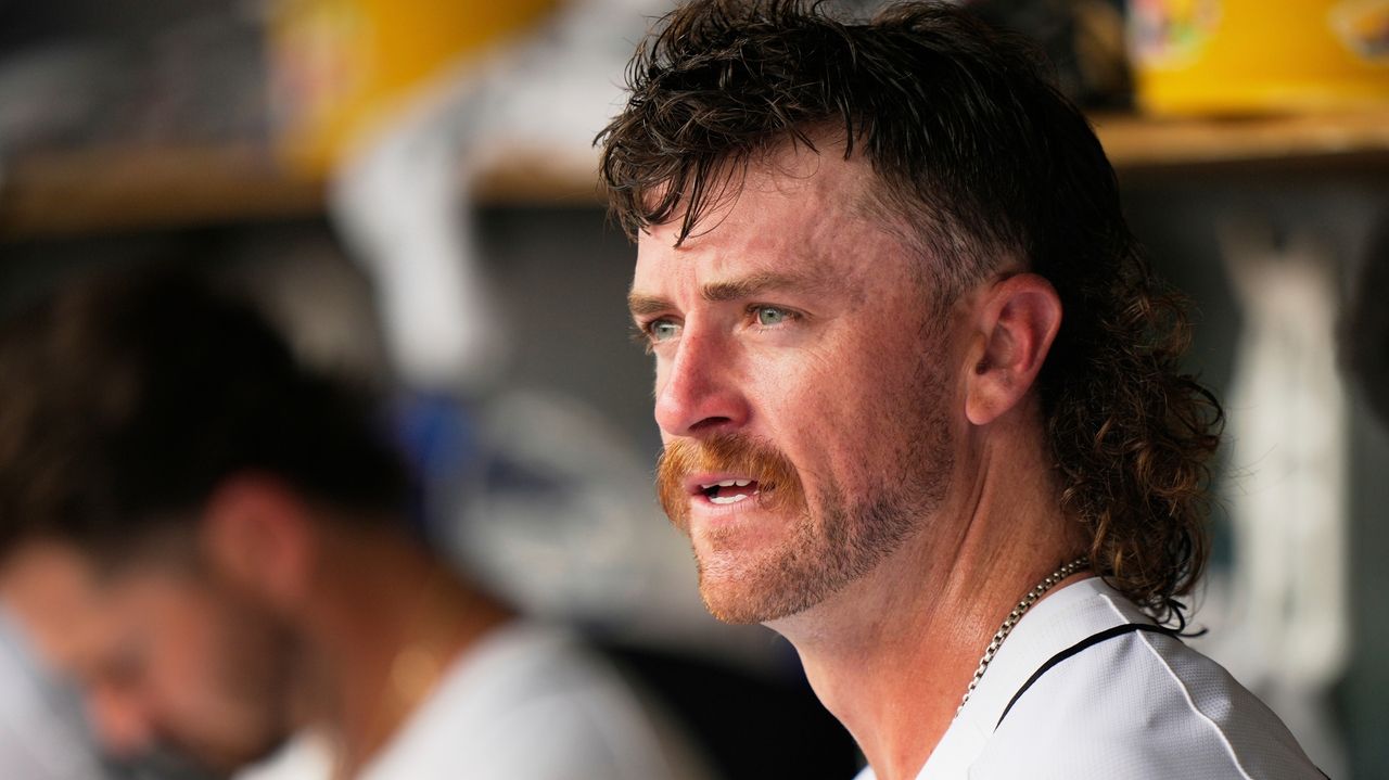 Chris Paddack and Miami Marlins agree to $4 million, 1-year contract, AP source says