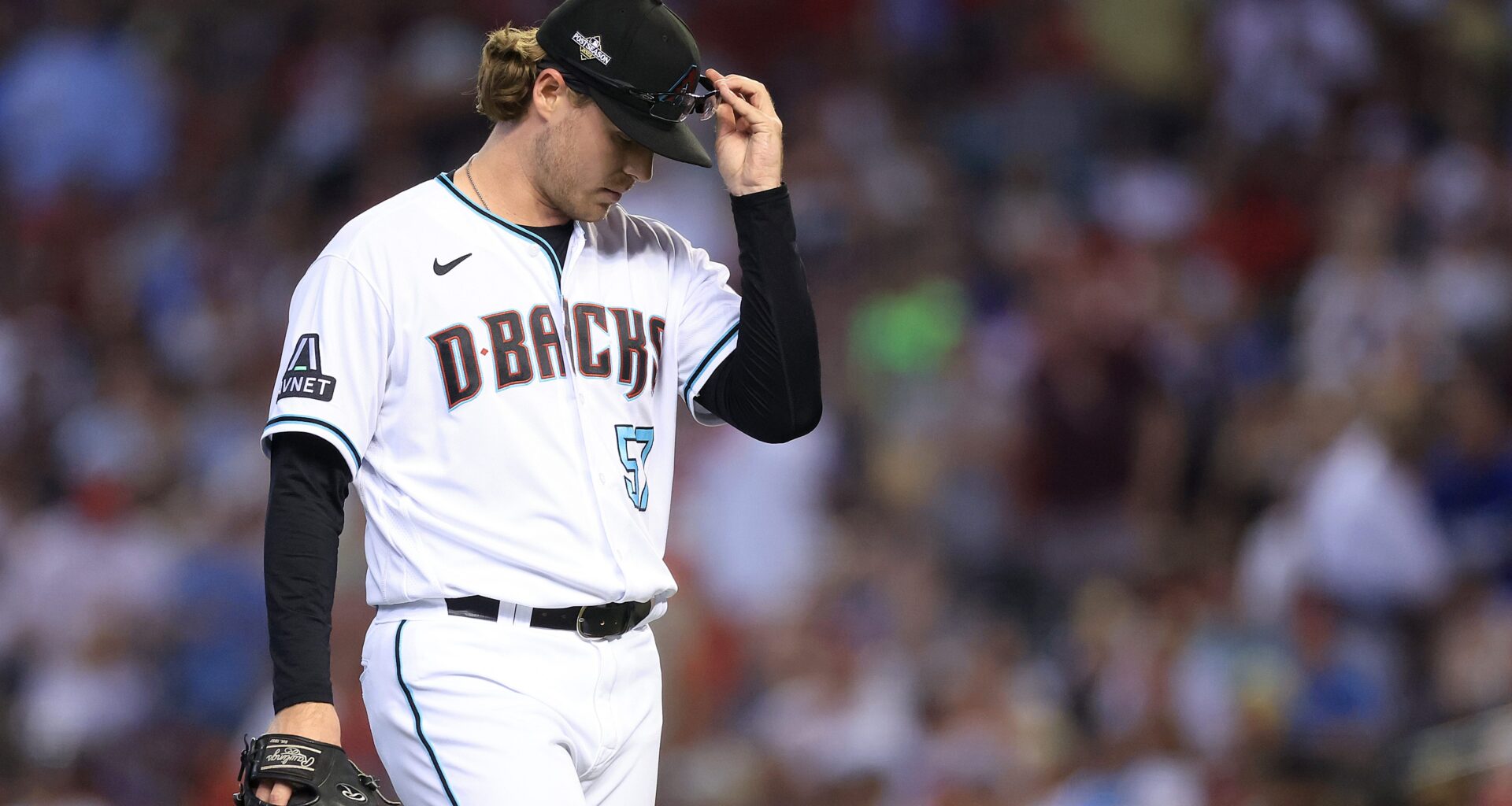 Diamondbacks Lose 2025 Breakout Reliever for 2026 After Surgery