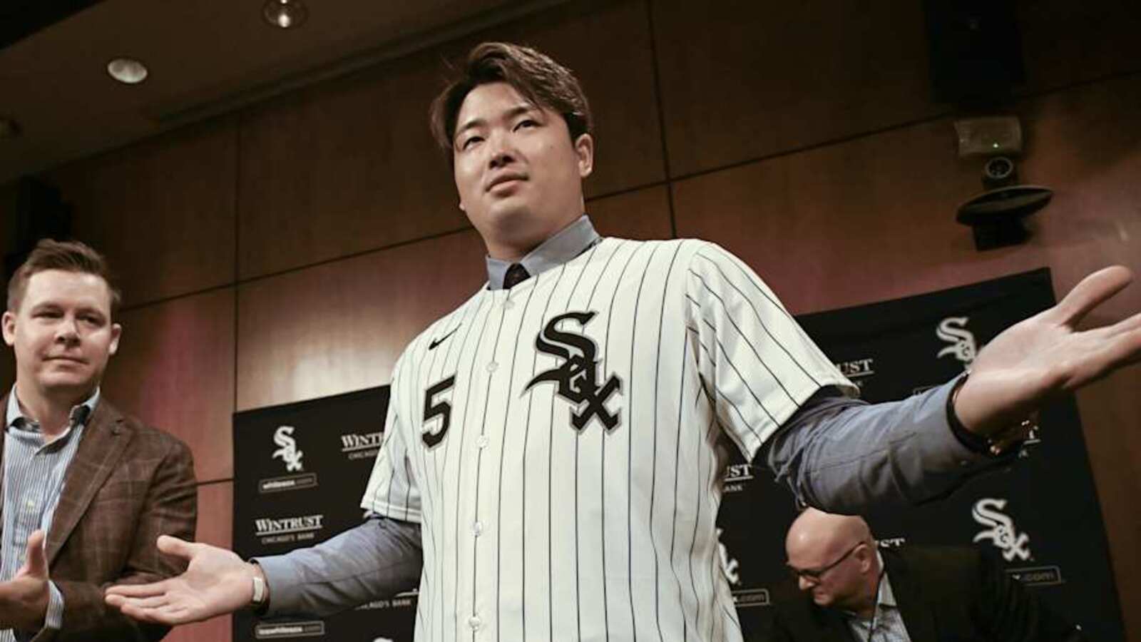 Yikes: White Sox Greet New Star Munetaka Murakami with Locker Room Blunder