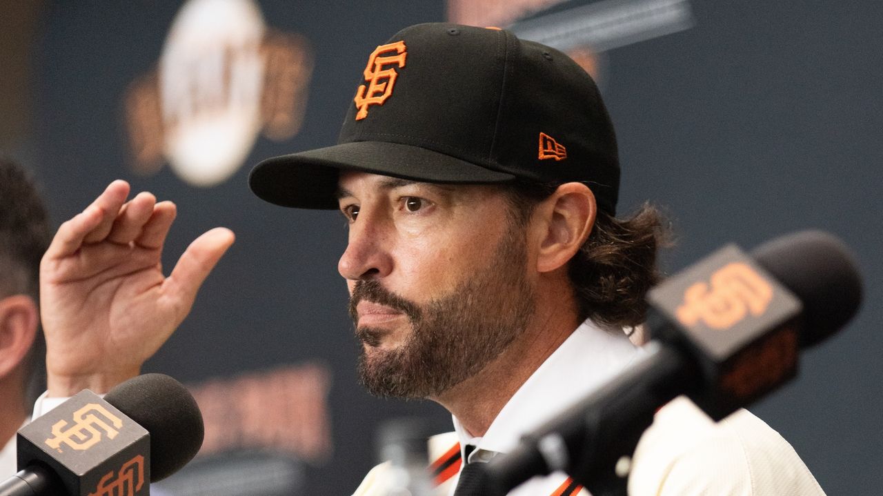 Making transition from SEC to MLB, new Giants manager Tony Vitello enters 1st season ready to learn