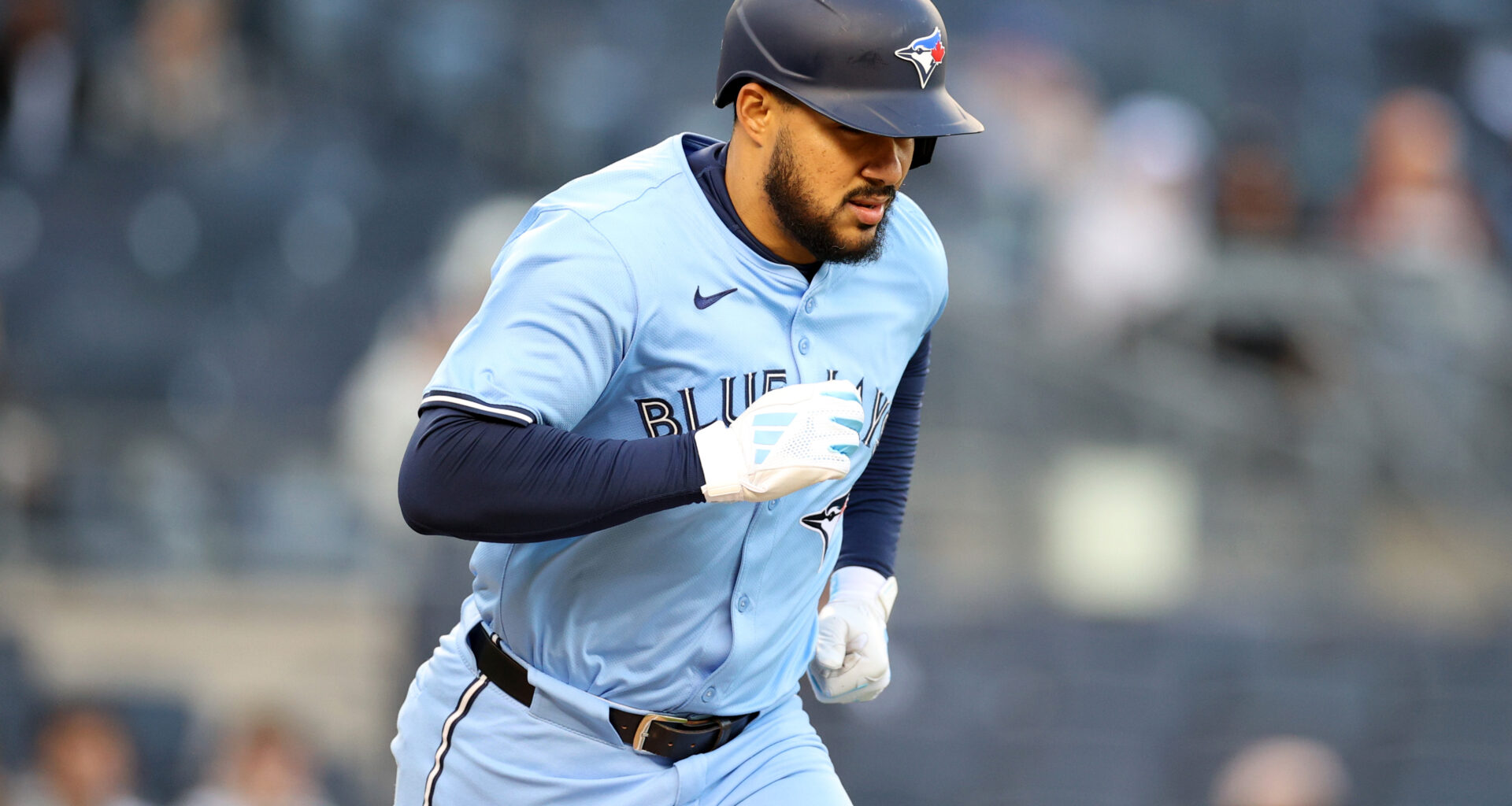 Blue Jays Have Obvious Fix After Brutal Anthony Santander News