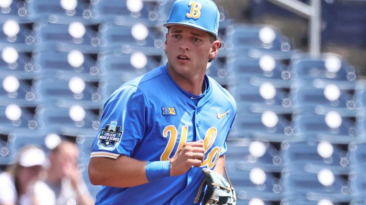 COLLEGE BASEBALL '26: Ten players to watch
