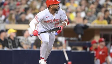 Padres sign veteran OF/INF Miguel Andujar