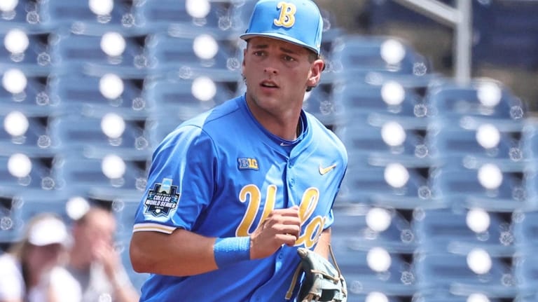 UCLA infielder Roch Cholowsky (1) during an NCAA College World...
