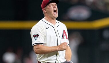 Diamondbacks bring back RHP Paul Sewald on 1-year deal