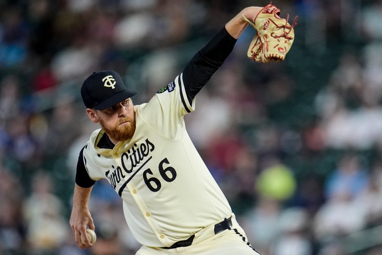 Twins bring back Maine native Cody Laweryson