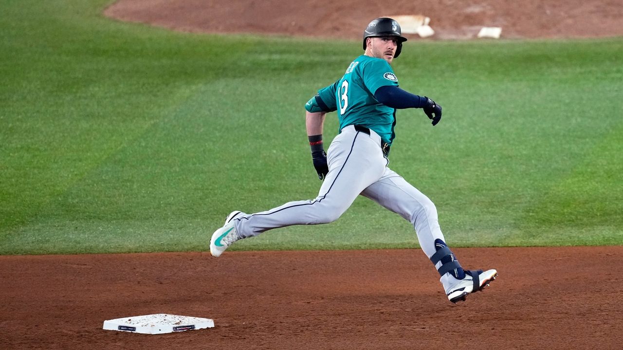 Mariners and catcher Mitch Garver finalizing minor league deal, AP source says