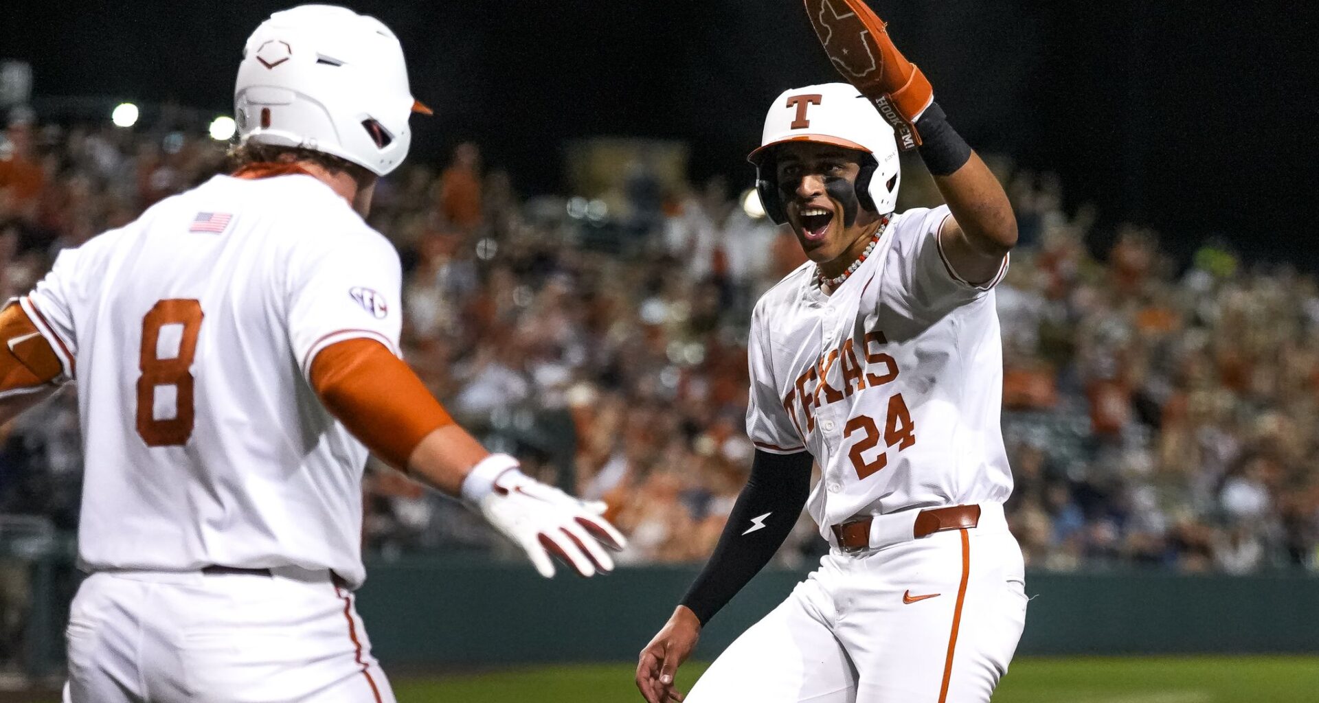 Adrian Rodriguez takes over at shortstop for No. 3 Texas baseball team