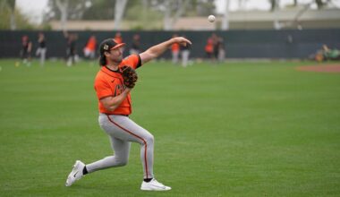 SF Giants' 'chaotic' first inning vs. Cubs features fire alarm, triple play