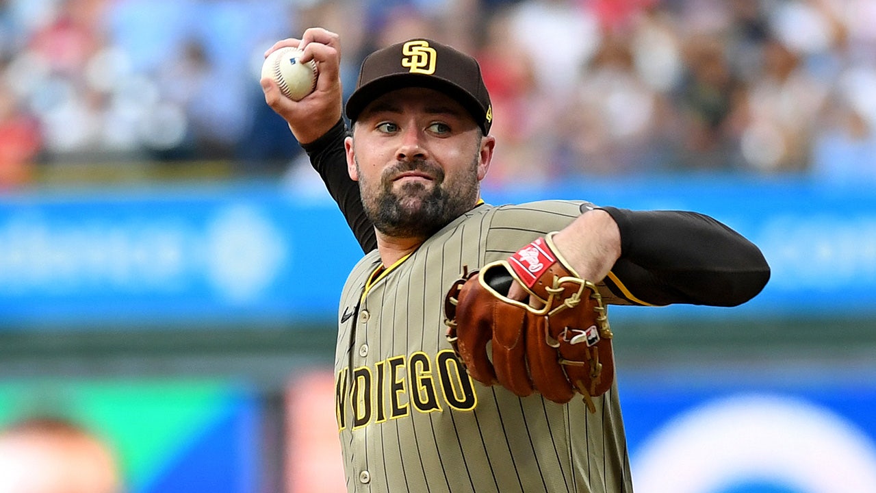 Padres' Matt Waldron undergoes hemorrhoid surgery, Opening Day in doubt