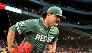 Boston Red Sox pitcher Payton Tolle turns simple Team USA presentation into hilarious clubhouse moment | MLB News