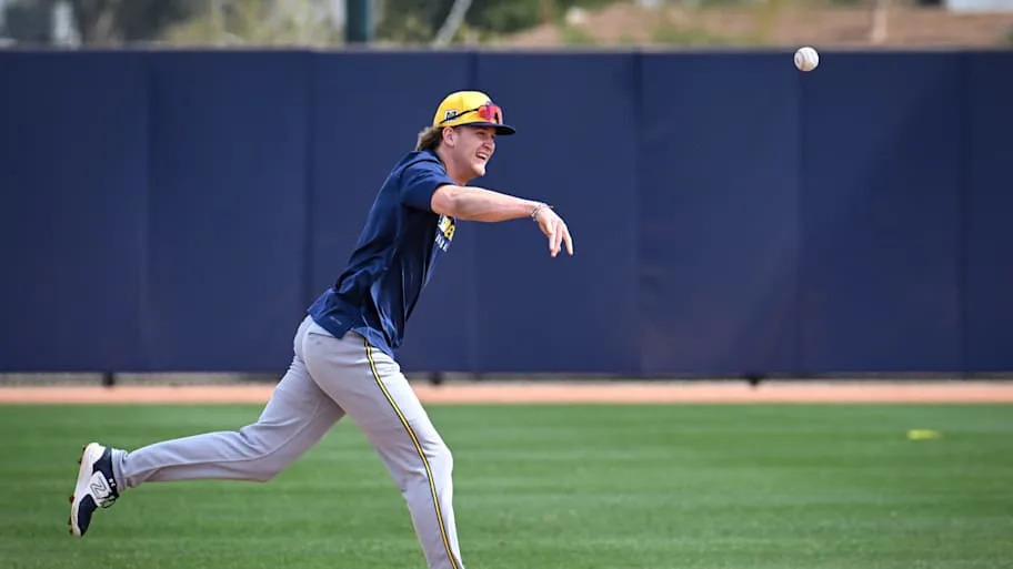 Milwaukee Brewers infielder Cooper Prat