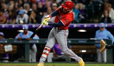Angels re-sign 3B Yoan Moncada to one-year deal