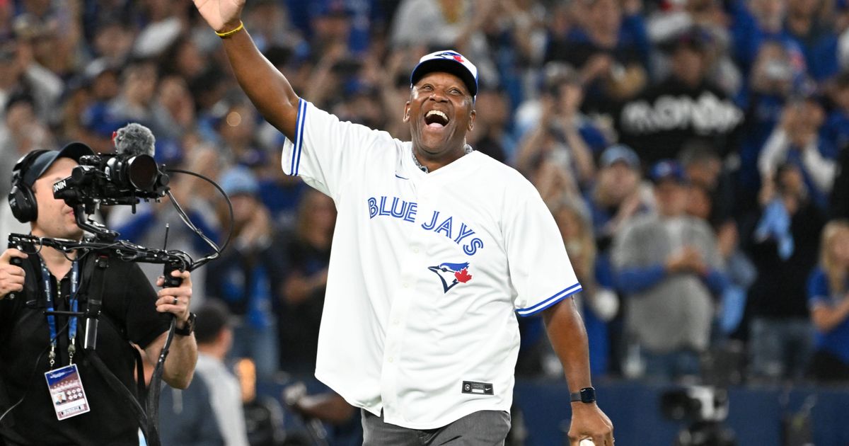 Blue Jays legend Joe Carter is finally getting a statue in Toronto