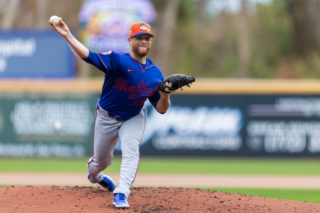 New York Mets pitcher Craig Kimbrel throws live batting practice during Spring Training at Clover Field, Wednesday, Feb. 18, 2026, in Port St. Lucie, FL. 