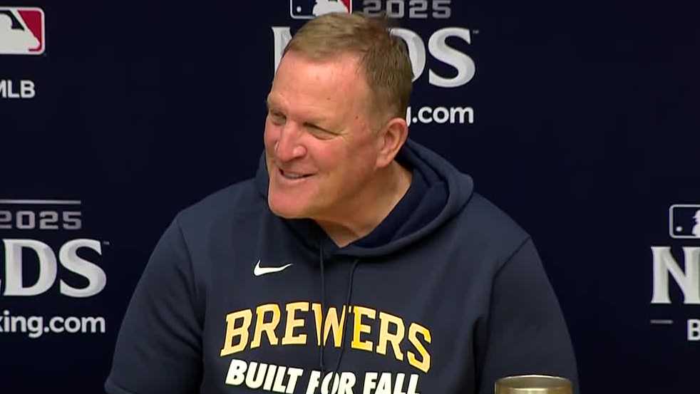 Pat Murphy lands extension with Milwaukee Brewers