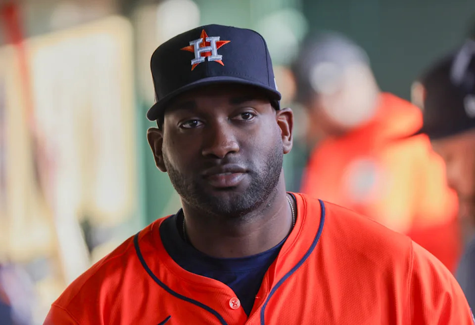 Houston Astros left fielder Yordan Alvarez (44)© Thomas Shea-Imagn Images