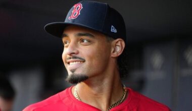 White Sox acquire pitcher Jordan Hicks from Red Sox