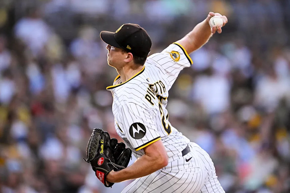 San Diego Padres Starting Pitcher Nick Pivetta (27) | © Denis Poroy-Imagn Images
