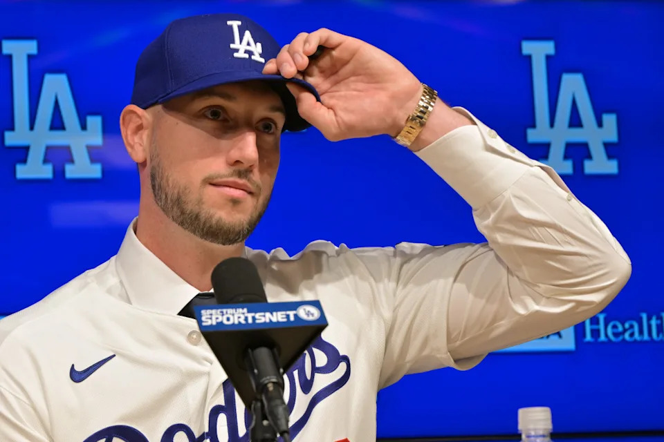 Los Angeles Dodgers right fielder Kyle Tucker (23) is introduced during a press conference.© Jayne Kamin-Oncea-Imagn Images
