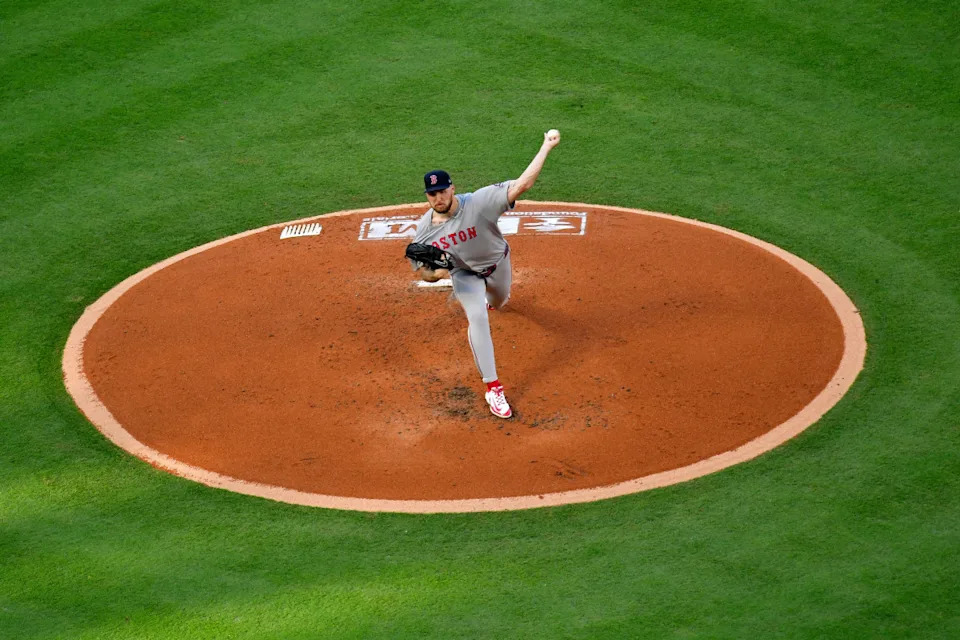 Boston Red Sox pitcher Garrett Crochet (35) Gary A&period; Vasquez-Imagn Images