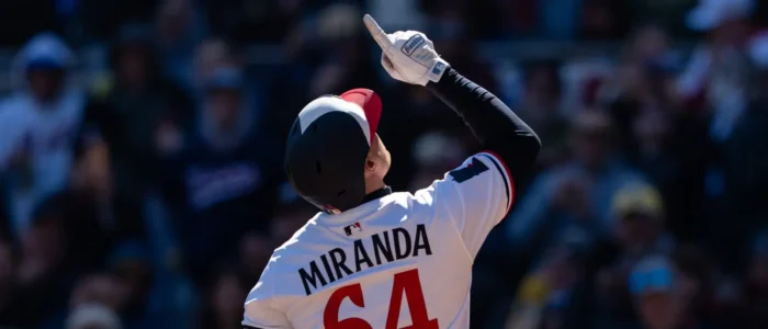 Jose Miranda impressive early in camp for Padres