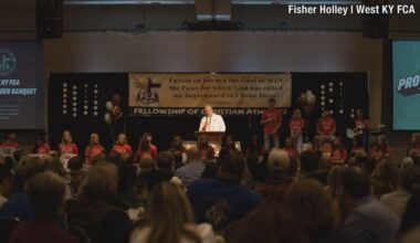 Louisville head baseball coach McDonnell talks faith, leadership at West Kentucky Fellowship of Christian Athletes banquet | Sports
