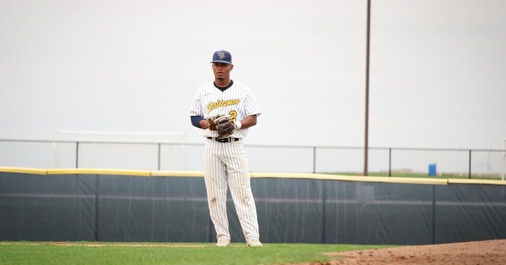 Statesmen sweep Trojans in Missouri | Sports