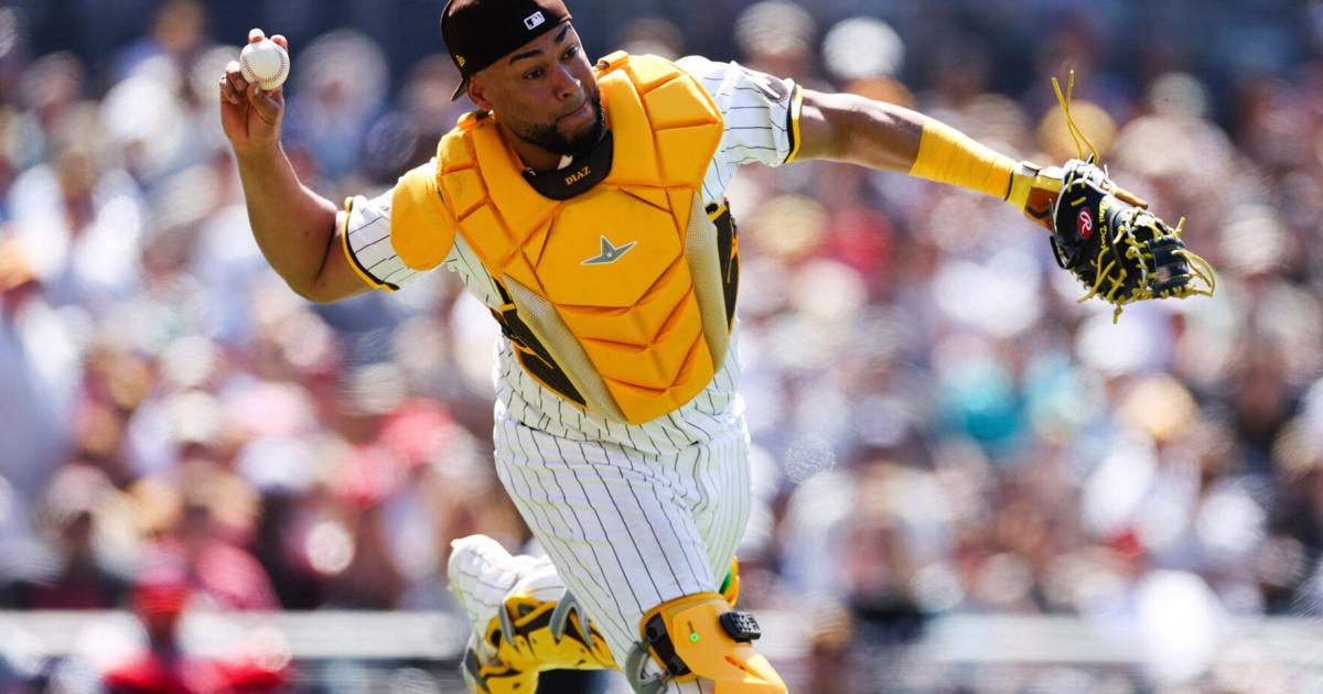 Royals agree to minor league deal with veteran catcher Elias Díaz | National Sports