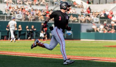 Georgia baseball explodes for eight-run fifth inning, defeats Oakland 16-6 | Georgia Sports