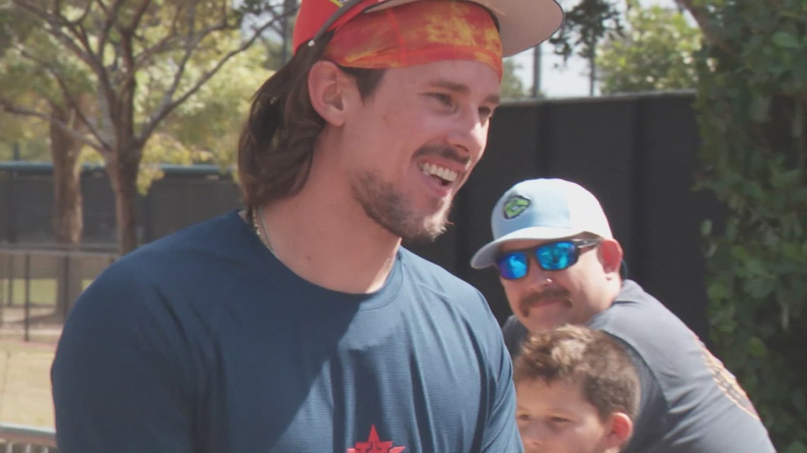 Cavan Biggio dons familiar Astros jersey, chases roster spot