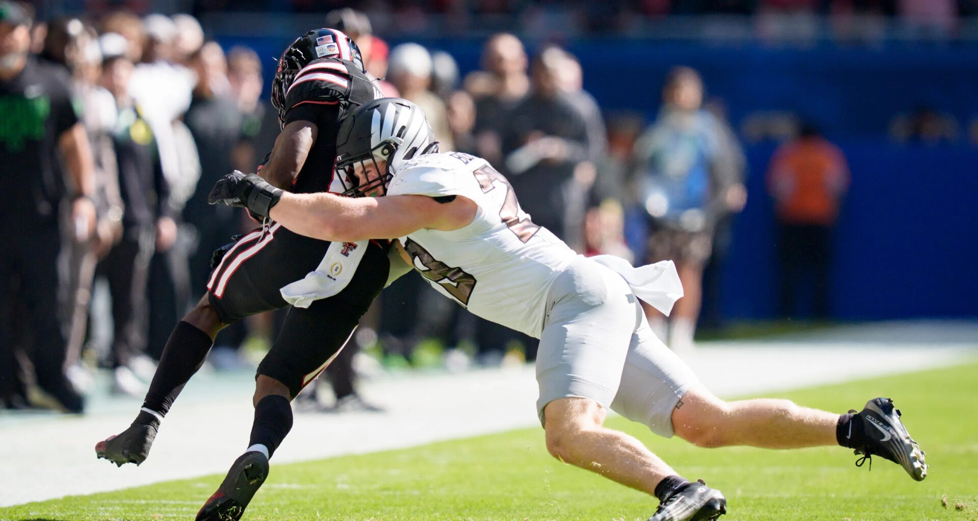 49ers have met with Oregon LB Bryce Boettcher