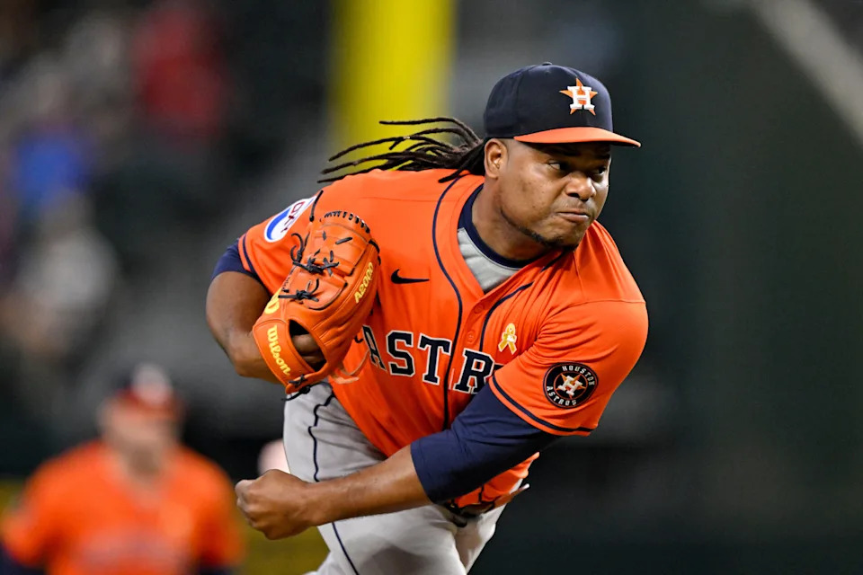 Framber Valdez remains unsigned a week before camps open.