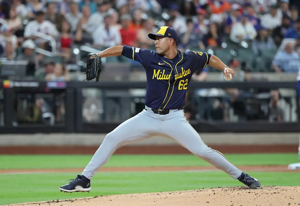 Jose Quintana, a member of the Brewers last season, throws a pitch against the Mets in 2025. Charles Wenzelberg/New York Post