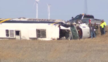 At least one killed after college baseball team’s bus rolls over in crash