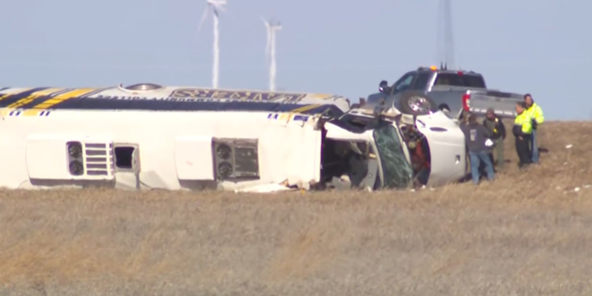 At least one killed after college baseball team’s bus rolls over in crash