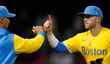 Cora says Story made contract decision '5 minutes' after postseason ended