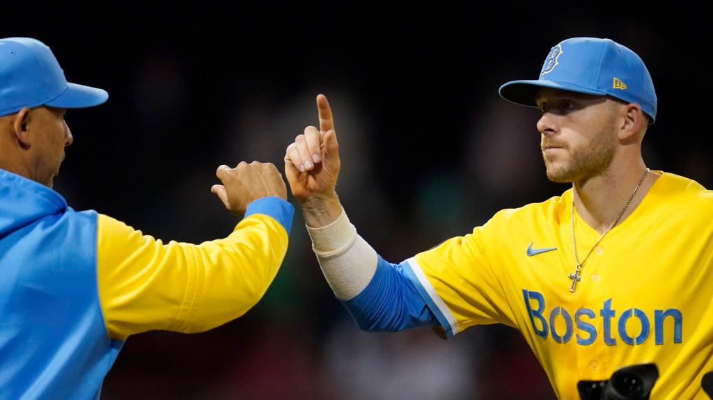 Cora says Story made contract decision '5 minutes' after postseason ended