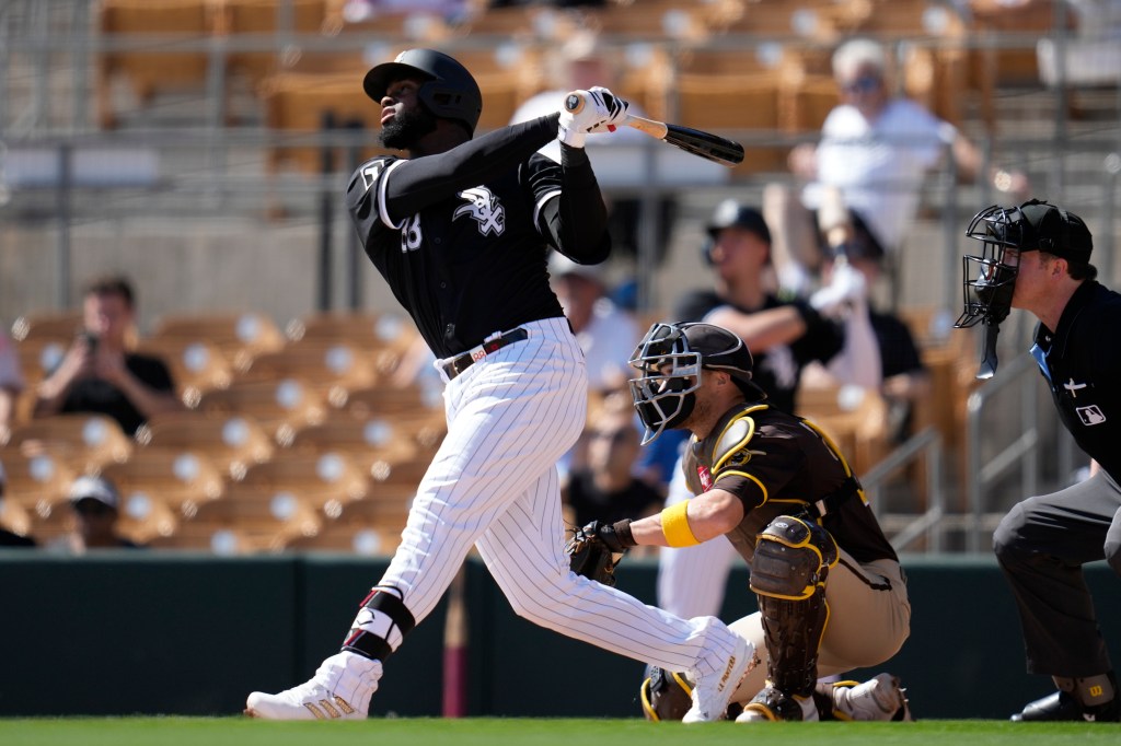 Mets will work in Luis Robert Jr. slowly this spring training